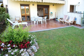 M251 - Marcelli, trilocale con giardino a 50mt dal mare